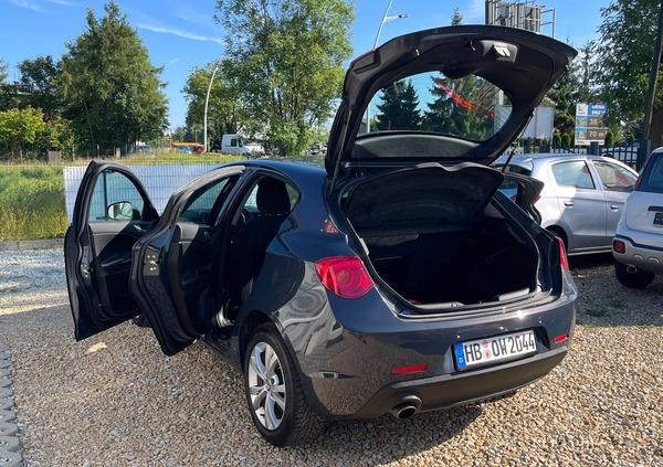 Alfa Romeo Giulietta cena 50900 przebieg: 128400, rok produkcji 2016 z Hajnówka małe 211